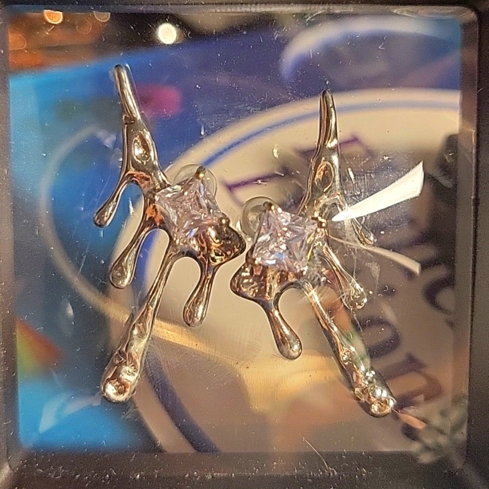 Unique design ear rings